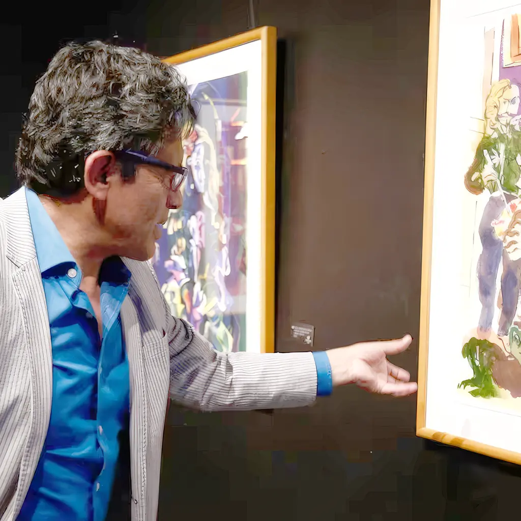 Miguel Betancourt junto a una de sus obra de las meninas